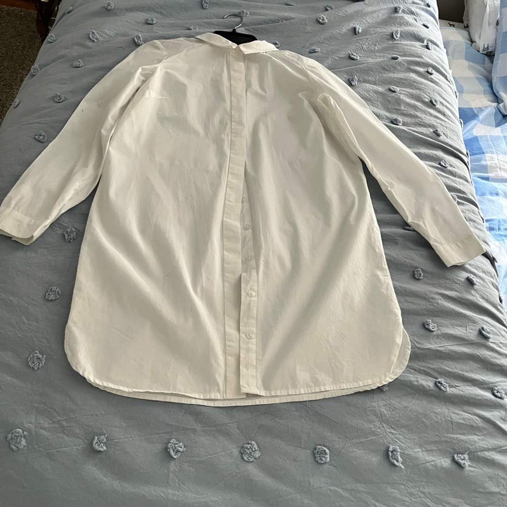Women’s White Long Sleeve Button-down